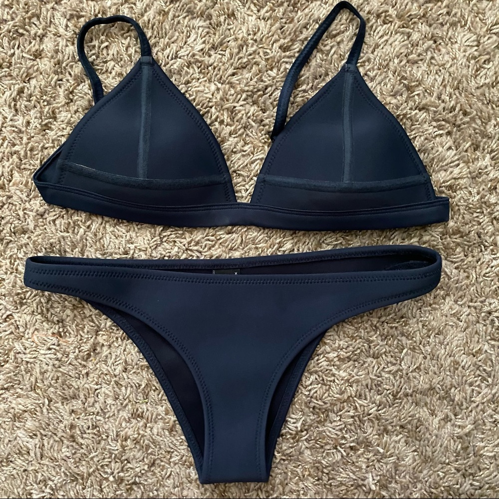 TRIANGL navy bikini great quality